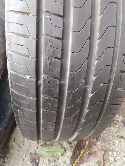 Vand cauciucuri 235/45/R17