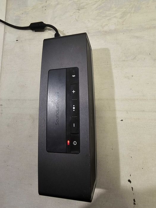 Defect Bose Soundlink nu porbeste muzica