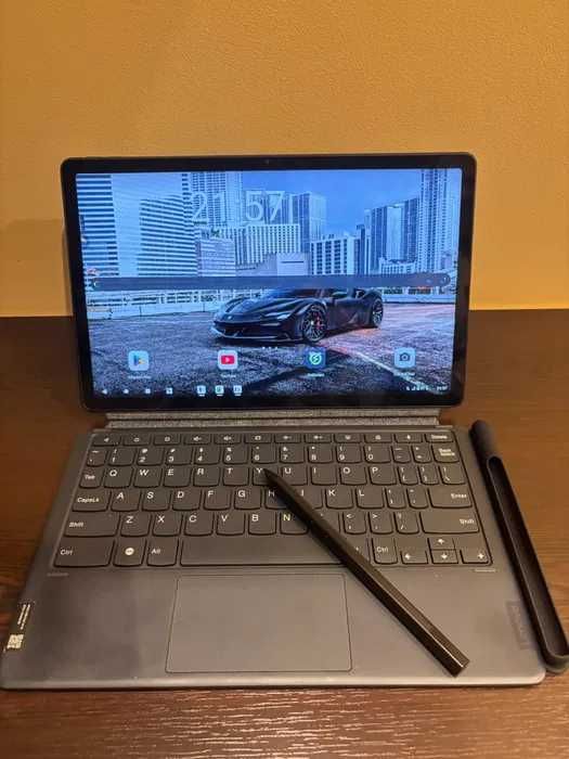 Tableta - Laptop Lenovo P11 cu sim 4G+, tastatura, precision pen, husa