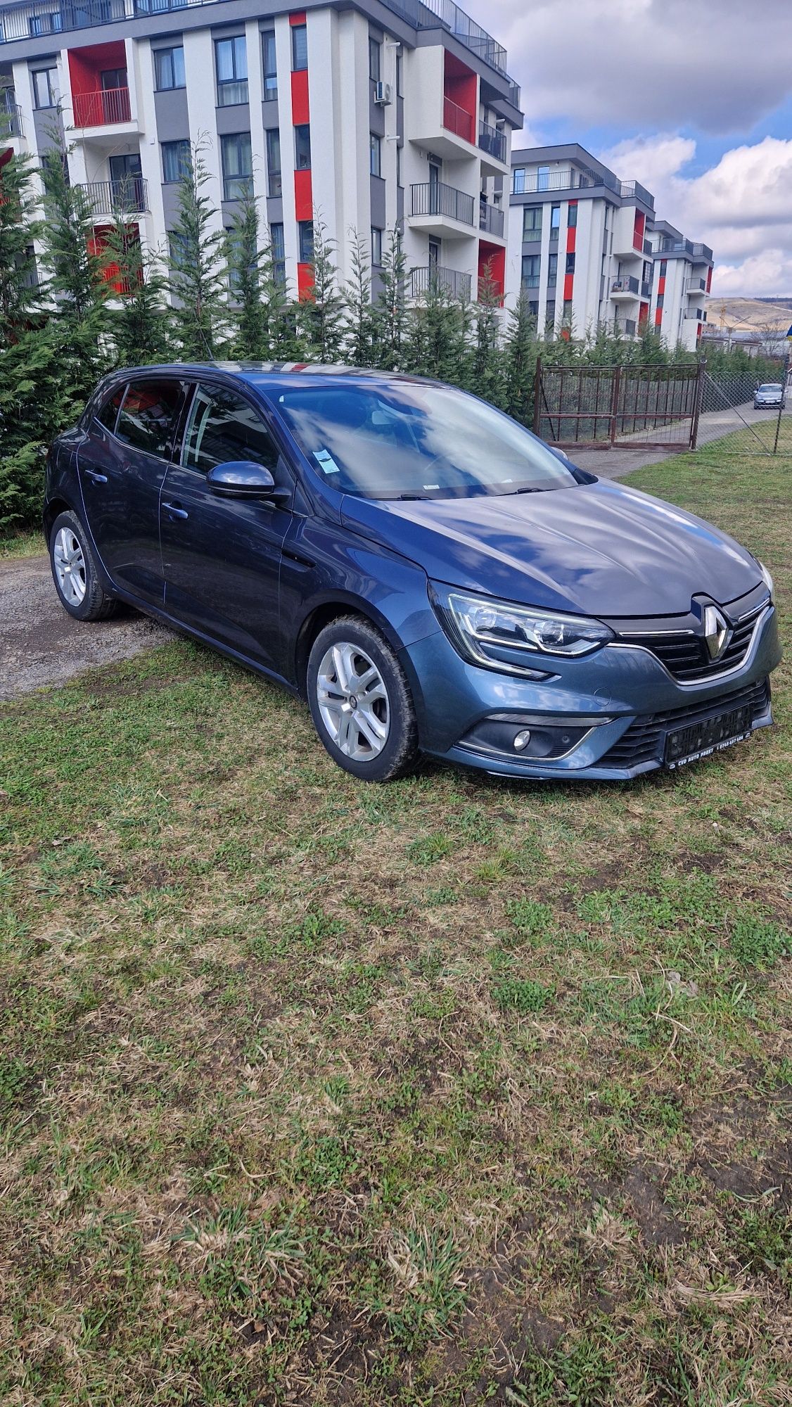 Vând Renault megane 4