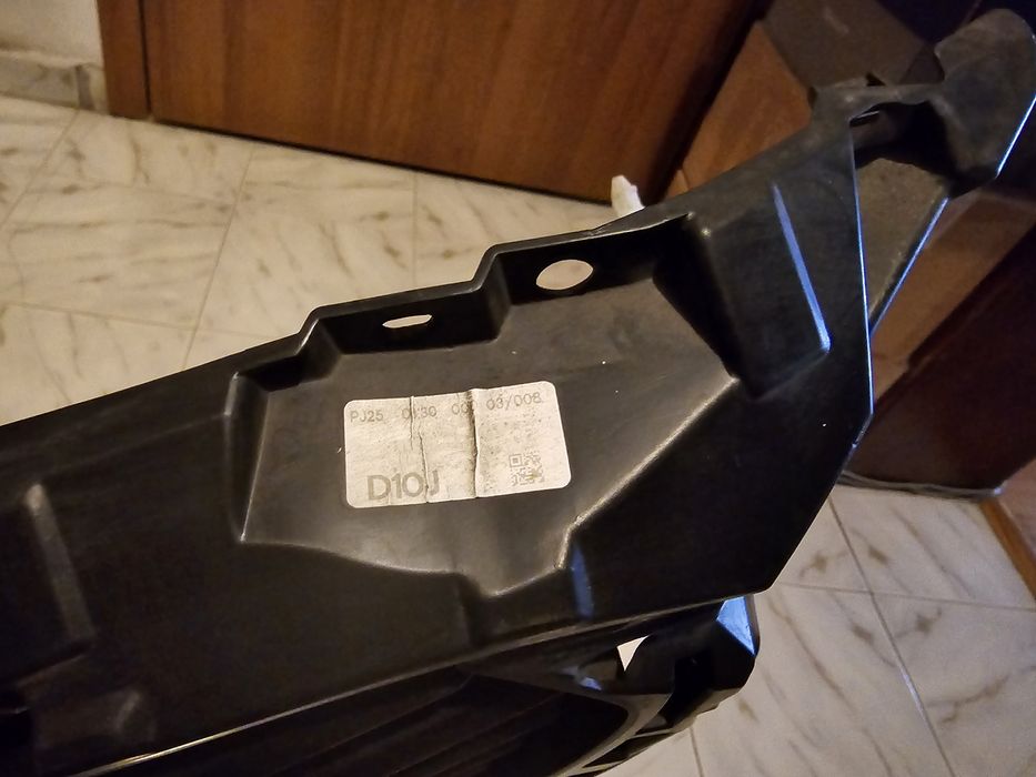 РЕШЕТКА ЗА РАДИАТОР на Mazda / Мазда сх-3