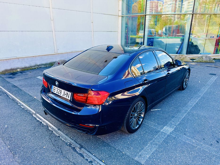 Proprietar Vand BMW 328i F30 245CP Luxury Line