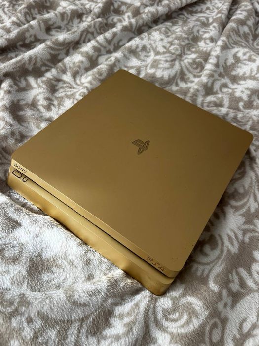 playstation 4 златен цвят 500 gb