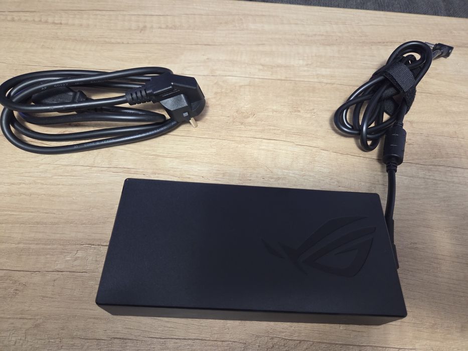 Vand incarcator laptop ASUS ROG, 330W