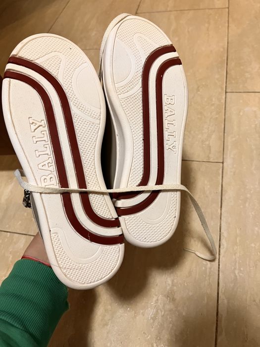 Кожени обувки BALLY adidas converse daris clavin klein emporio armani