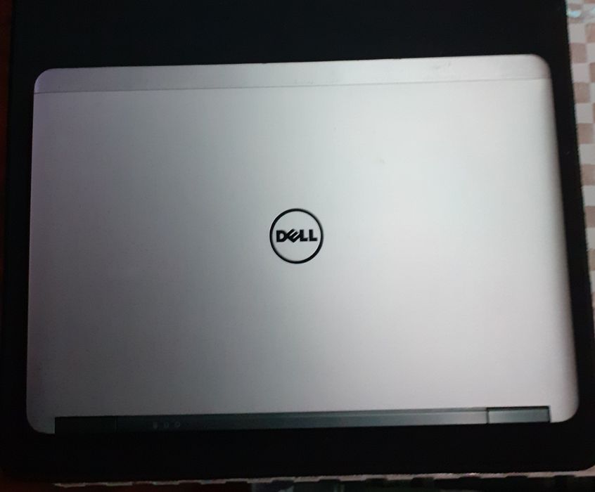 Dell Latitude i 7 & E 7240 DEFECT și un Thinkpad i5 T510
