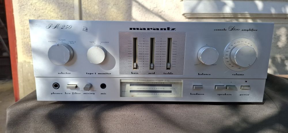 Vând amplificator MARANTZ pm 250