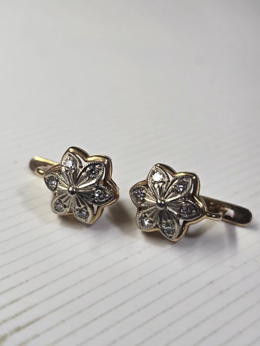 Золотые сережки.