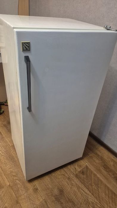 Холодильник Бирюса