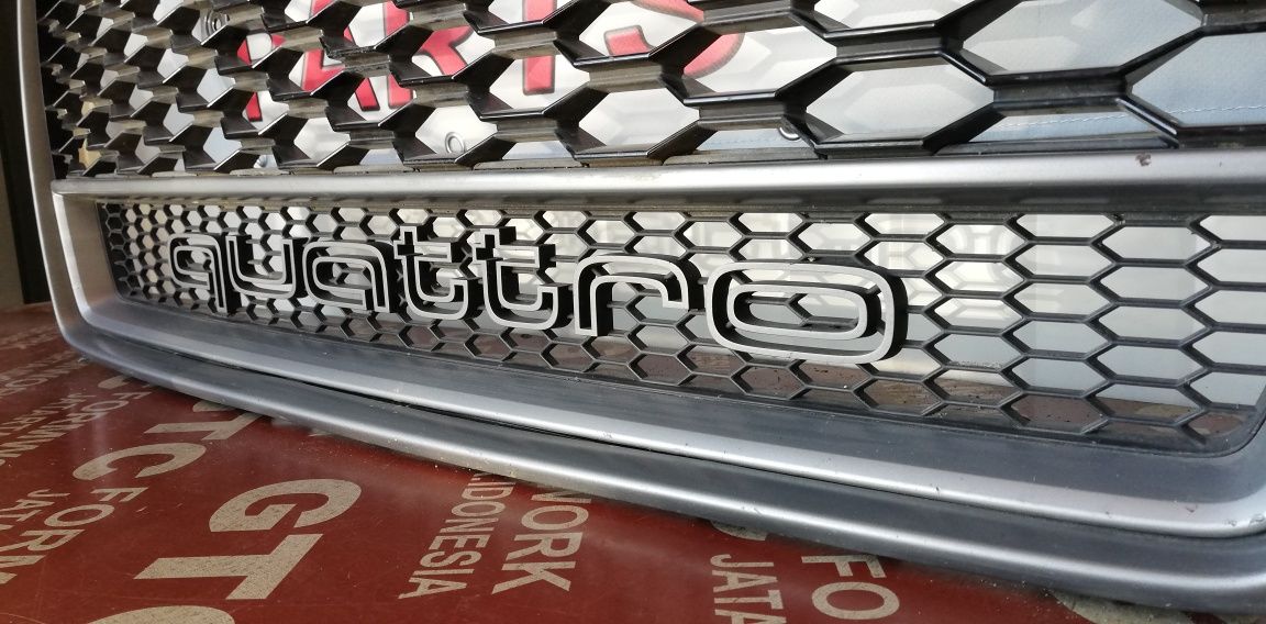 Решетка Audi RS6 C7 2013-