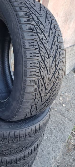 4 Anvelope Nokian 255 55 R19 M +S la 700 lei toate