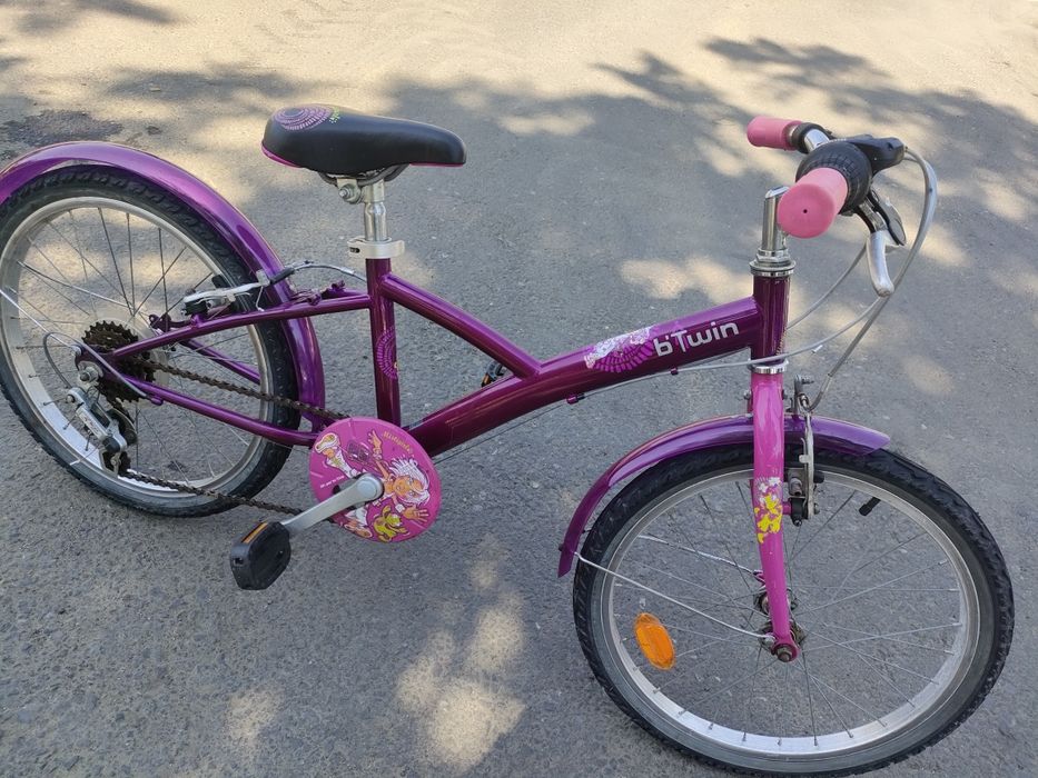 Bicicleta polivalentă Btwin 20" alb copii 
Produs conceput pentru copi