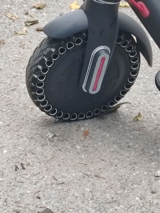 Trotineta Xiaomi arata foarte bine