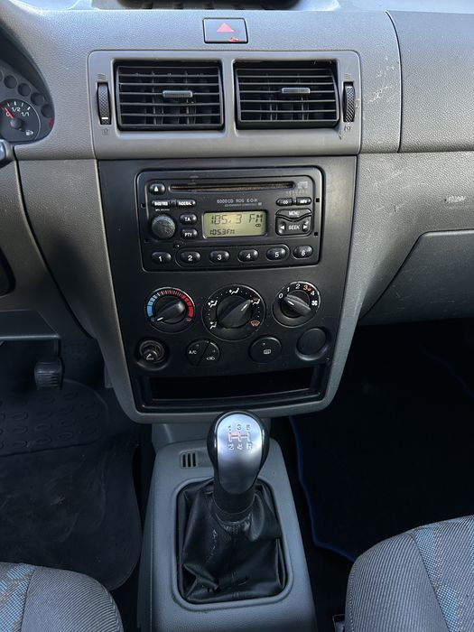 Ford Connect Tourneo 1.8 TDCI 90 Cp 2005 clima