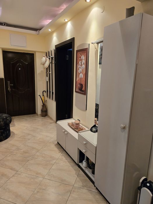 Обзавеждане на коридор