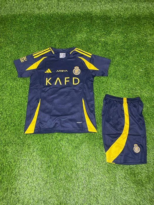 Футбольный футбол форма futbol forma butsa sarakanojka kaptok top buts