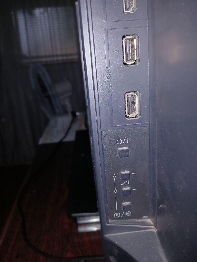 TV Toshiba 39L4333D
