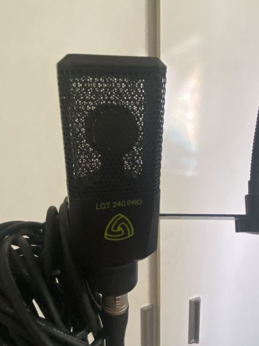 Microfon Lewitt 240 Pro