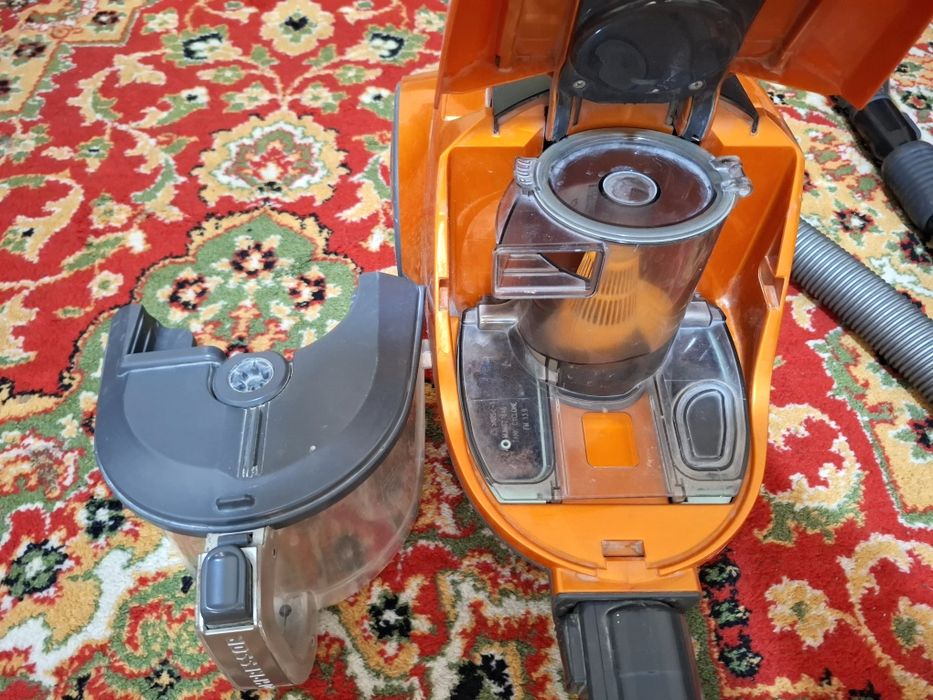 LG пылесос . Ишлатилган . Моторини тортиши озгина сустрок