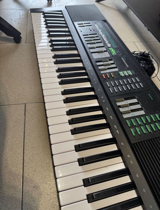 Клавир Yamaha PSR-32