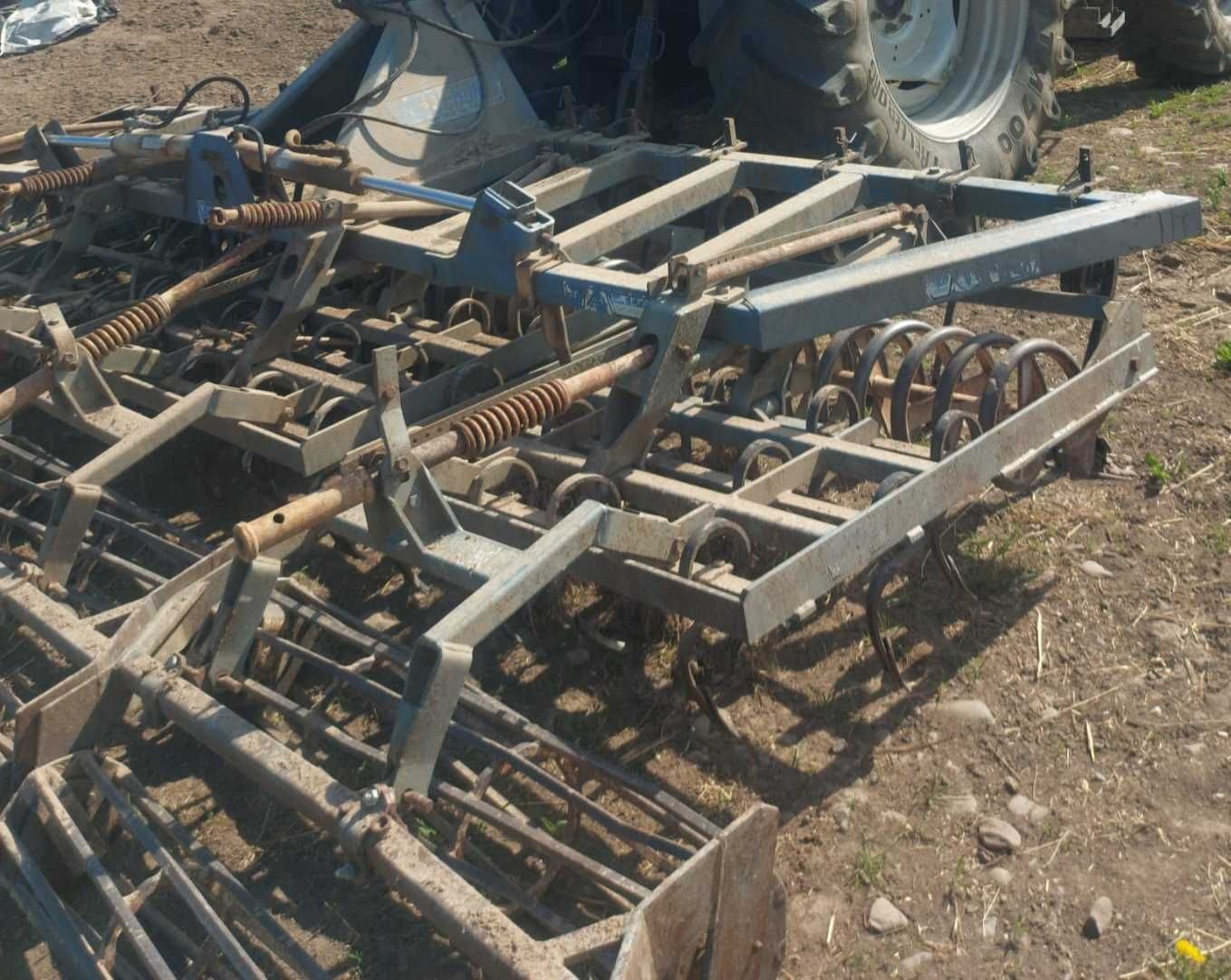 Vând cultivator 5.30