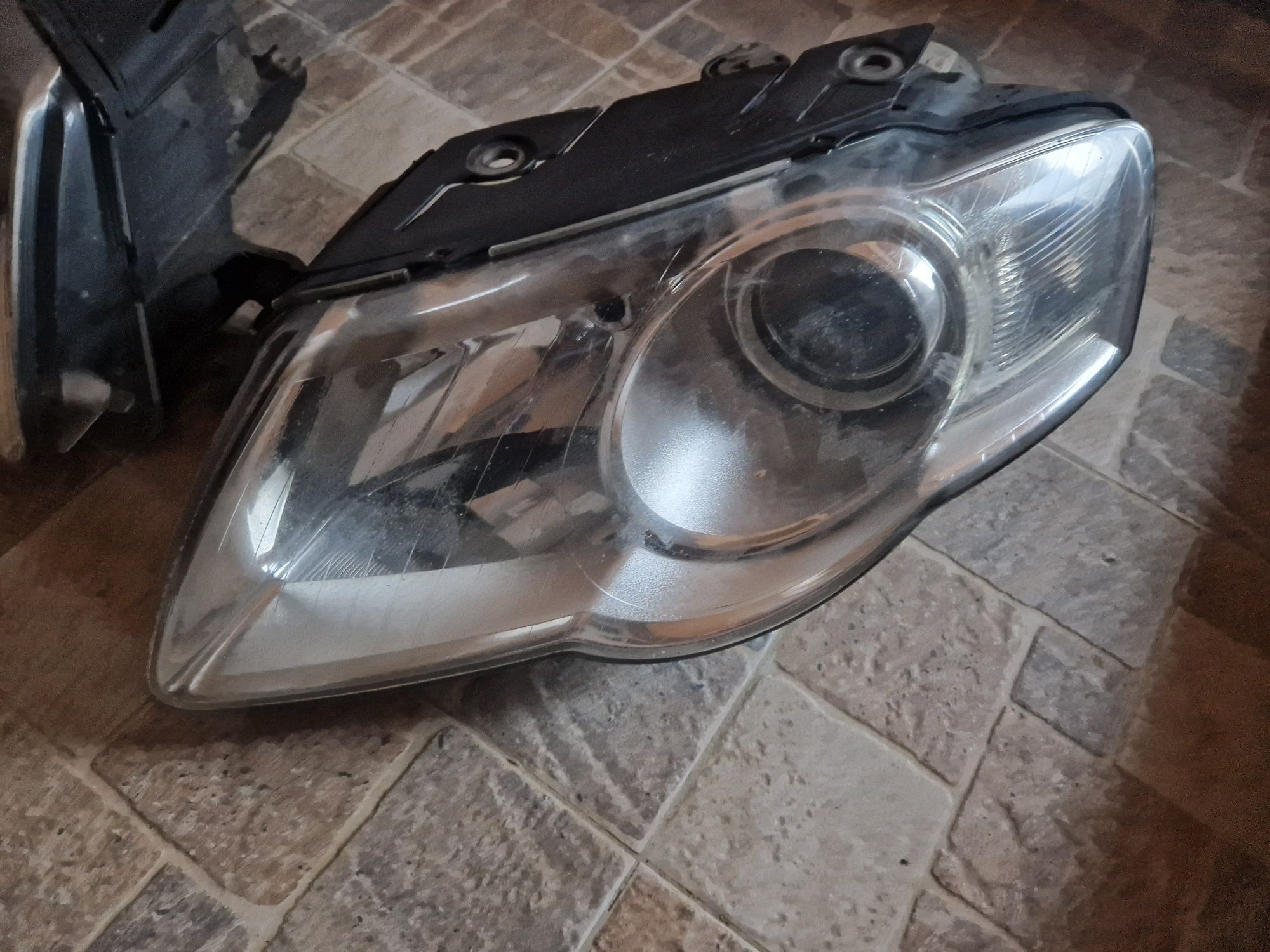 Faruri halogen originale passat b 6