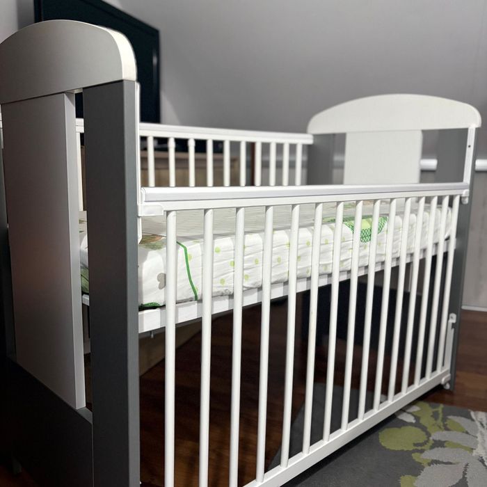 Vand patut bebe cu saltea