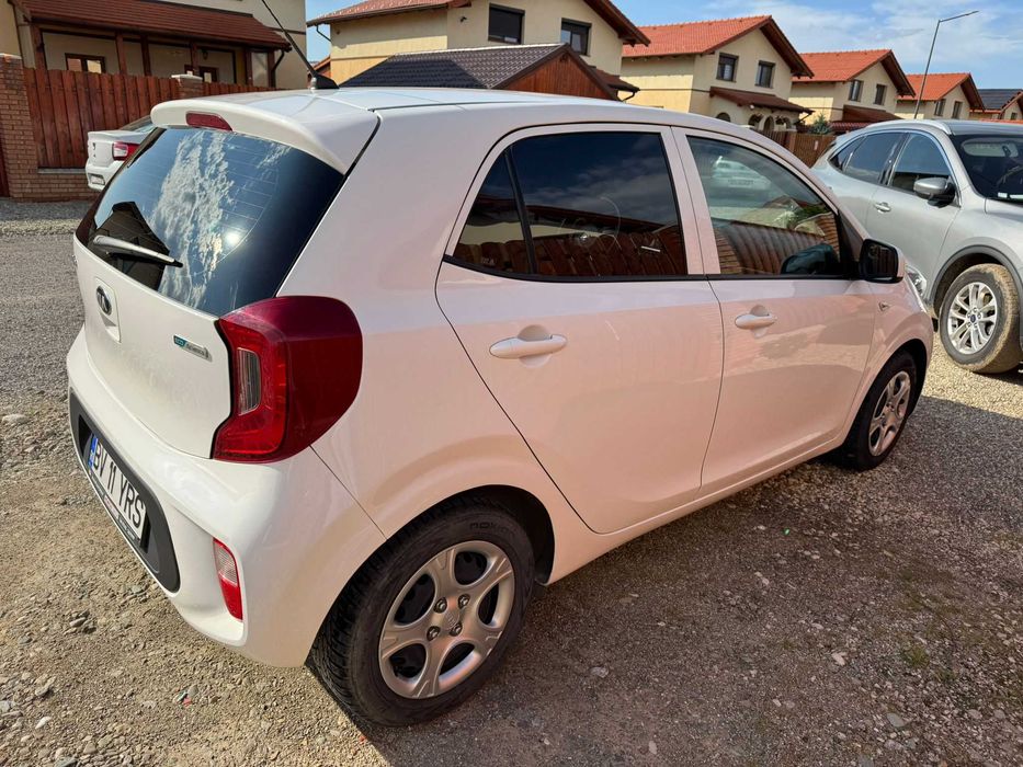 Kia impecabilă, doar 20.000 km, consum 5%, reprezentanță