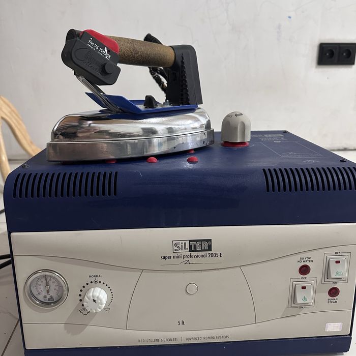 Продам  промышленный утюг