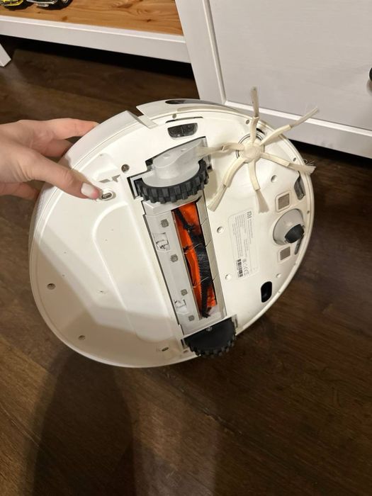 Xiaomi Mi Robot Vacuum-Mop Essential