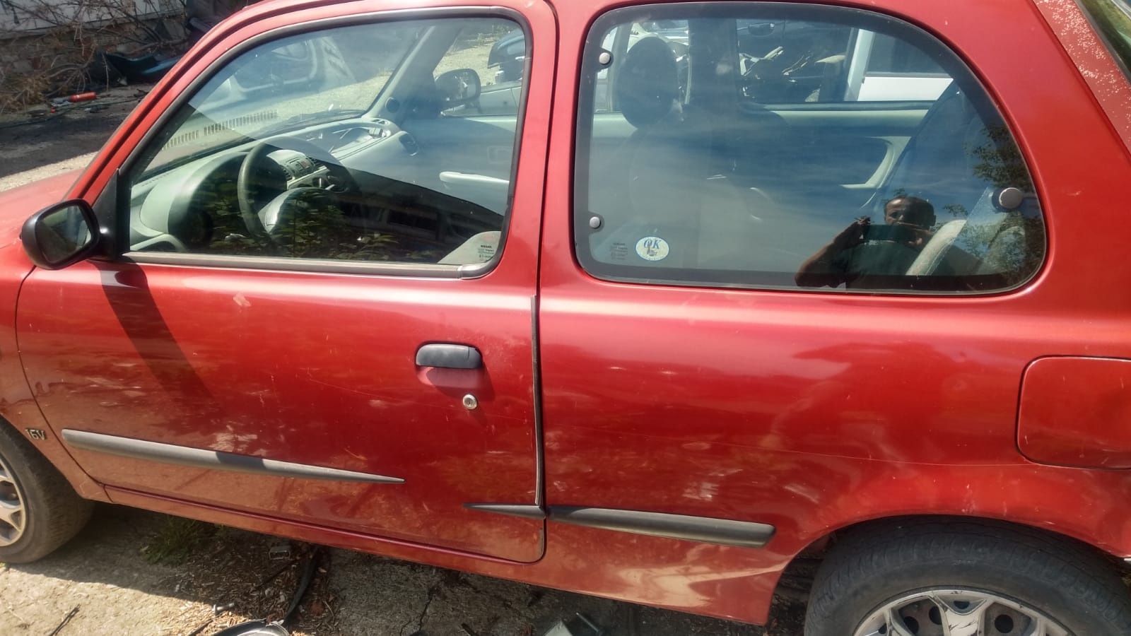 Dezmembram nissan micra 1.0 i