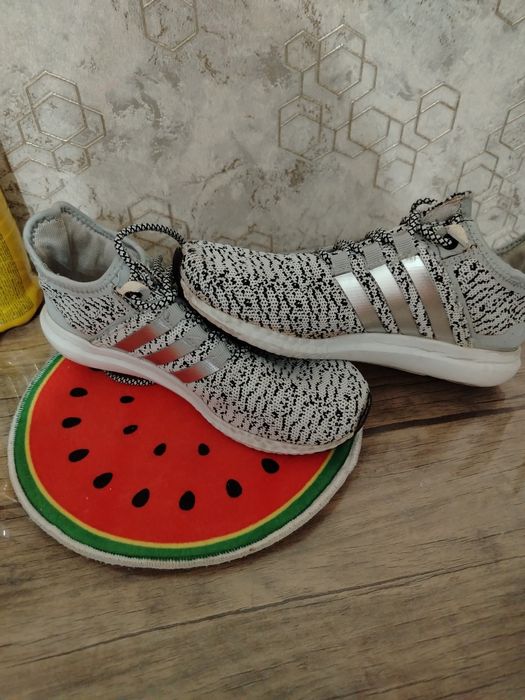 Продаю  красовки для мальчика