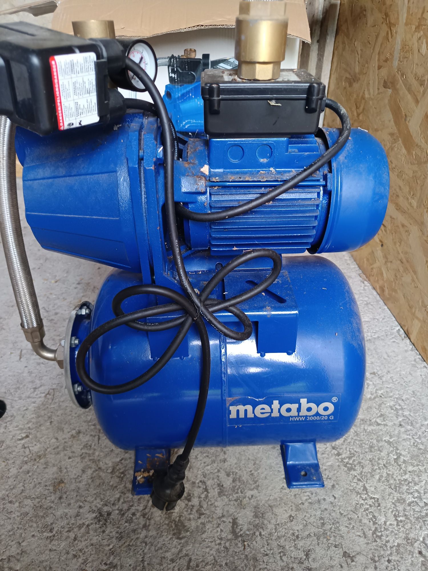 Vând hidrofor Metabo
