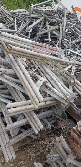 Popi metalici,cofraj