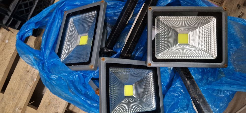 Фонари уличные 15.000 тг 3 шт мощные  для рекламы