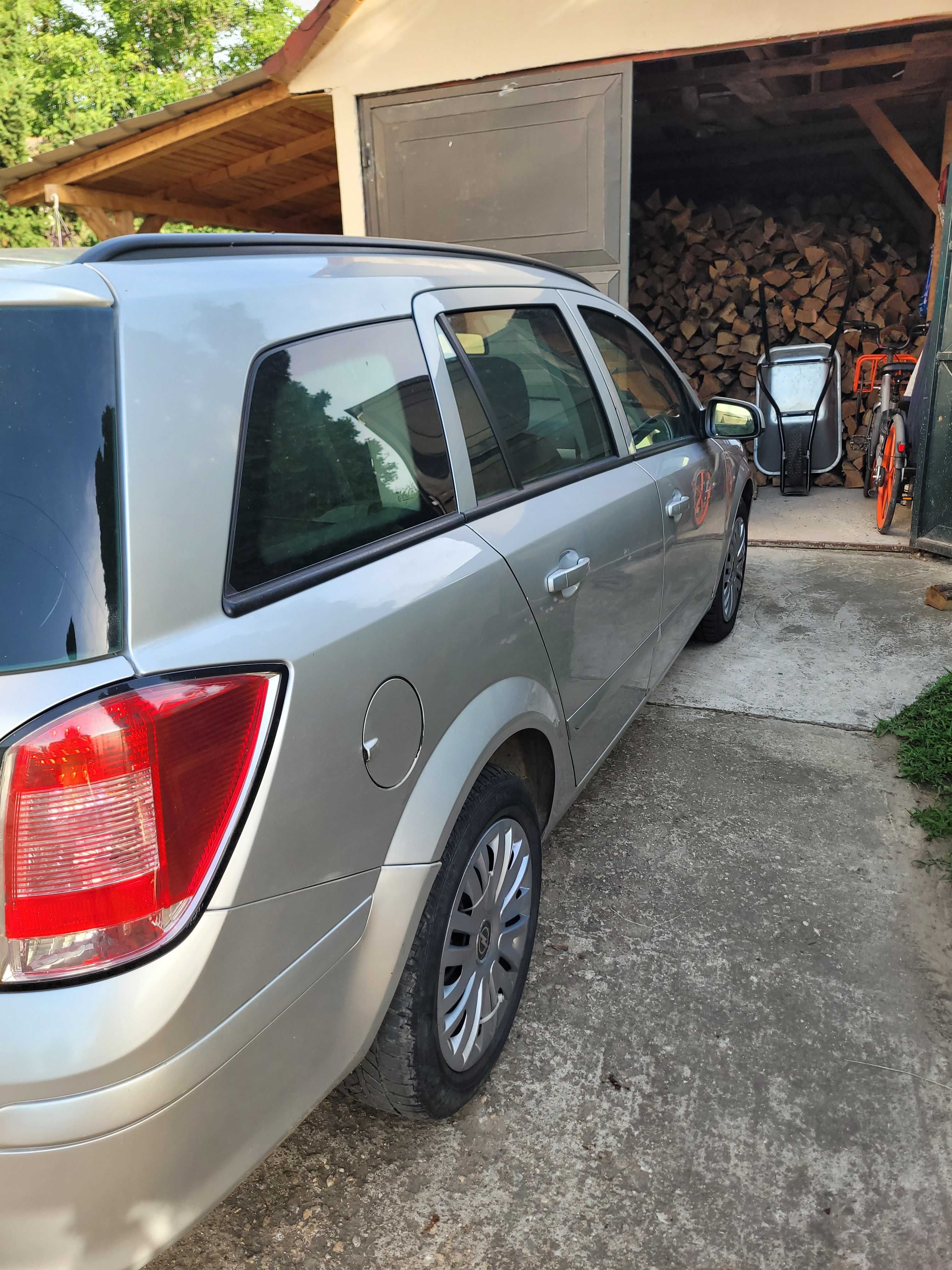 Vand Auto Opel Astra ,motor 1,7 Diesel,165000km reali