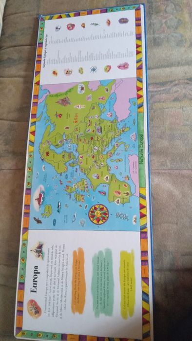 Carte Europa cu 5 puzzle-uri a cate 48 de piese fiecare.Editura Teora.