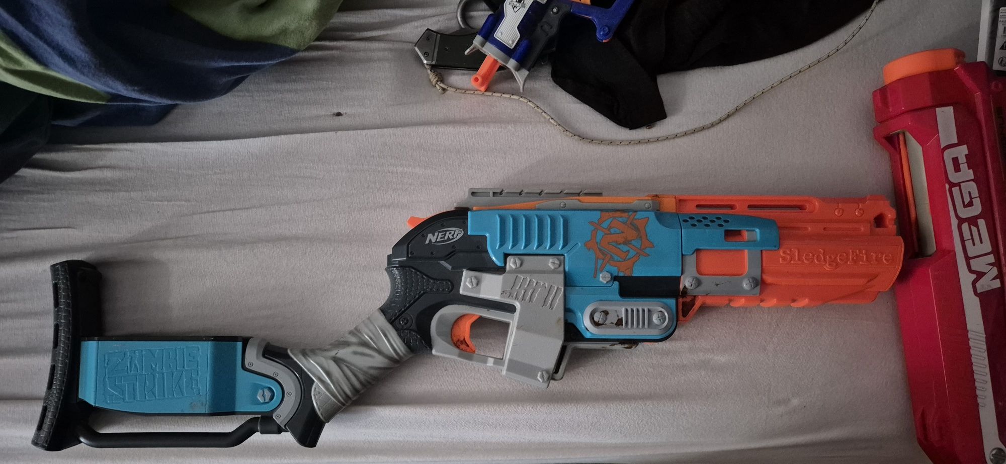 Colectie pusti Nerf