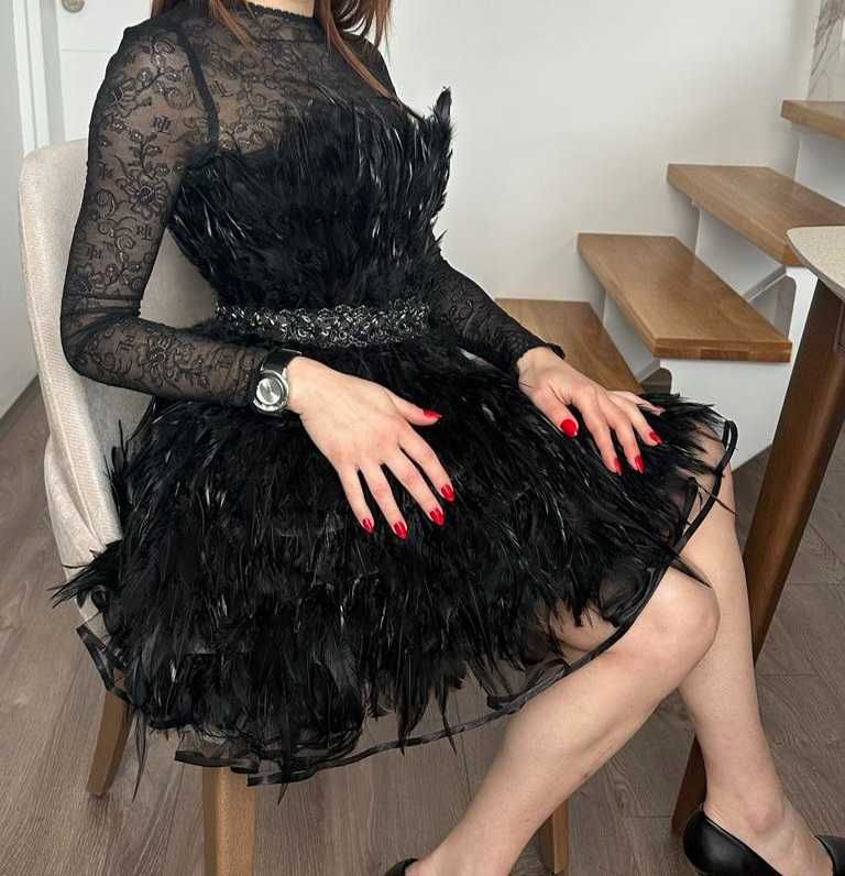 Рокля с пера и дантела официална