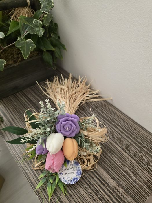 Ръчно изработени букети с ароматни цветя от соев восък