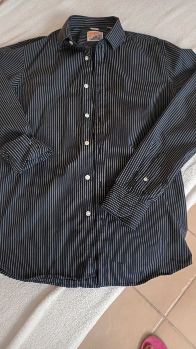 Мъжки ризи размер S. Ризите са запазени, в много добро състояние.