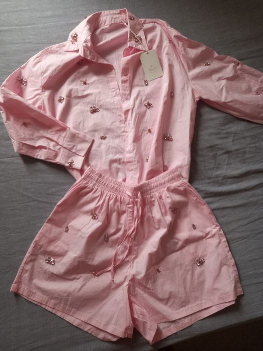 Комплект с камъни