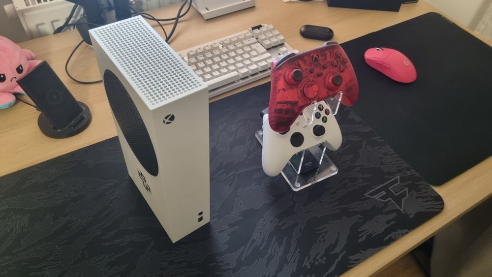 Vand Xbox Series S, 2 controllere.