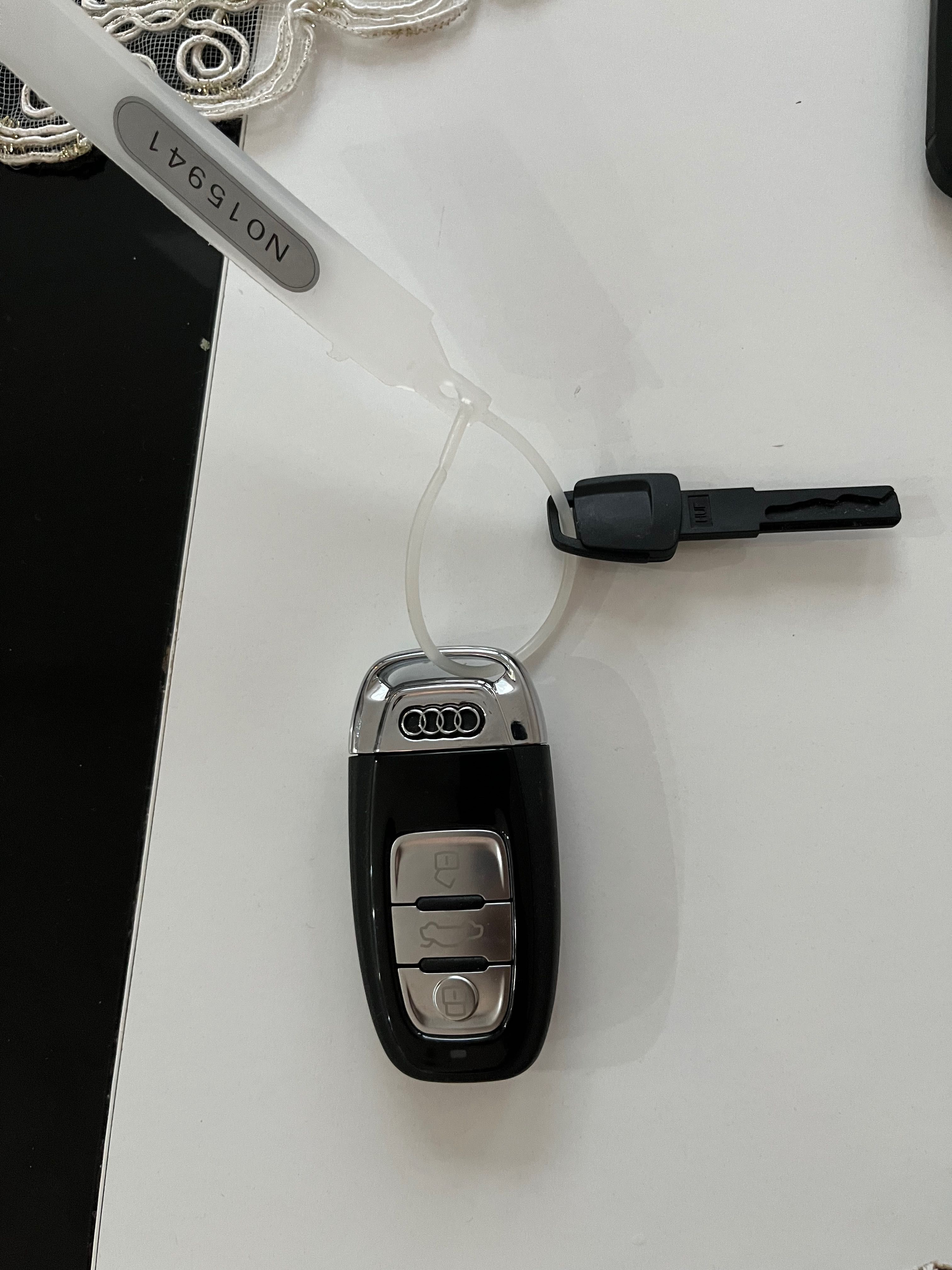 Ключ keyless за ауди А4 B8-A3 -Q3-Q7 след 2008 г