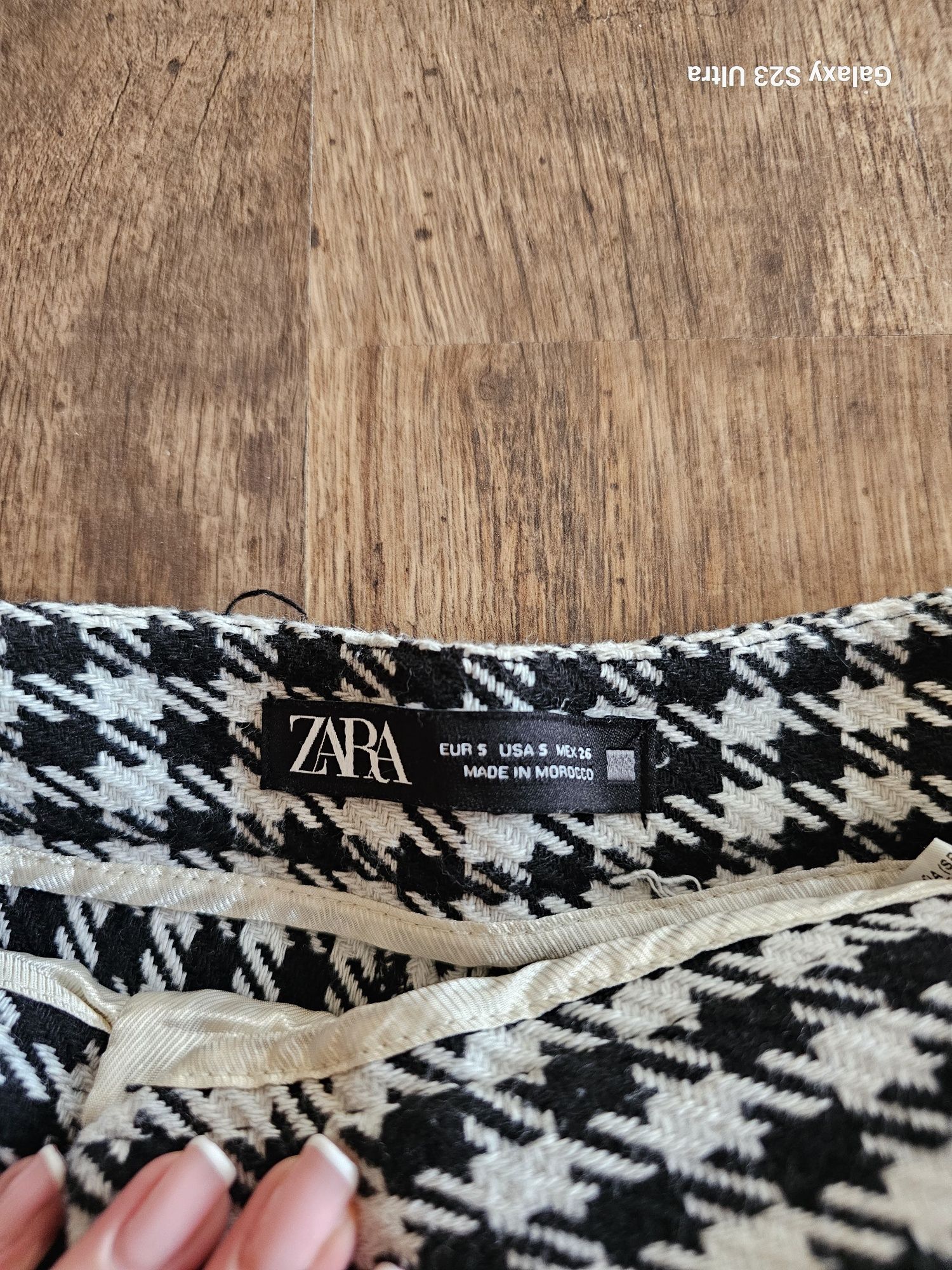 Къси панталони Zara