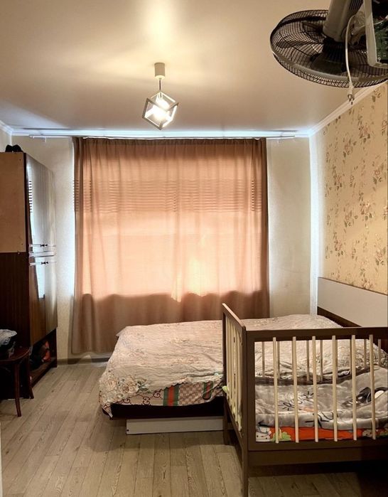 Продаю дом 4 комнат, 1,3 соток Шумиловский городок