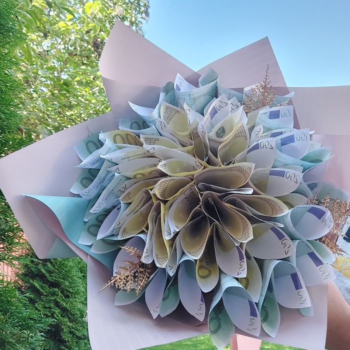 Buchet cu bancnote euro