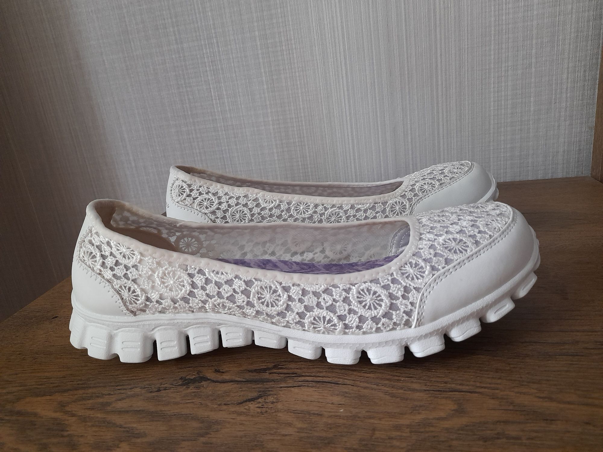 Skechers дамски летни обувки 39 номер.