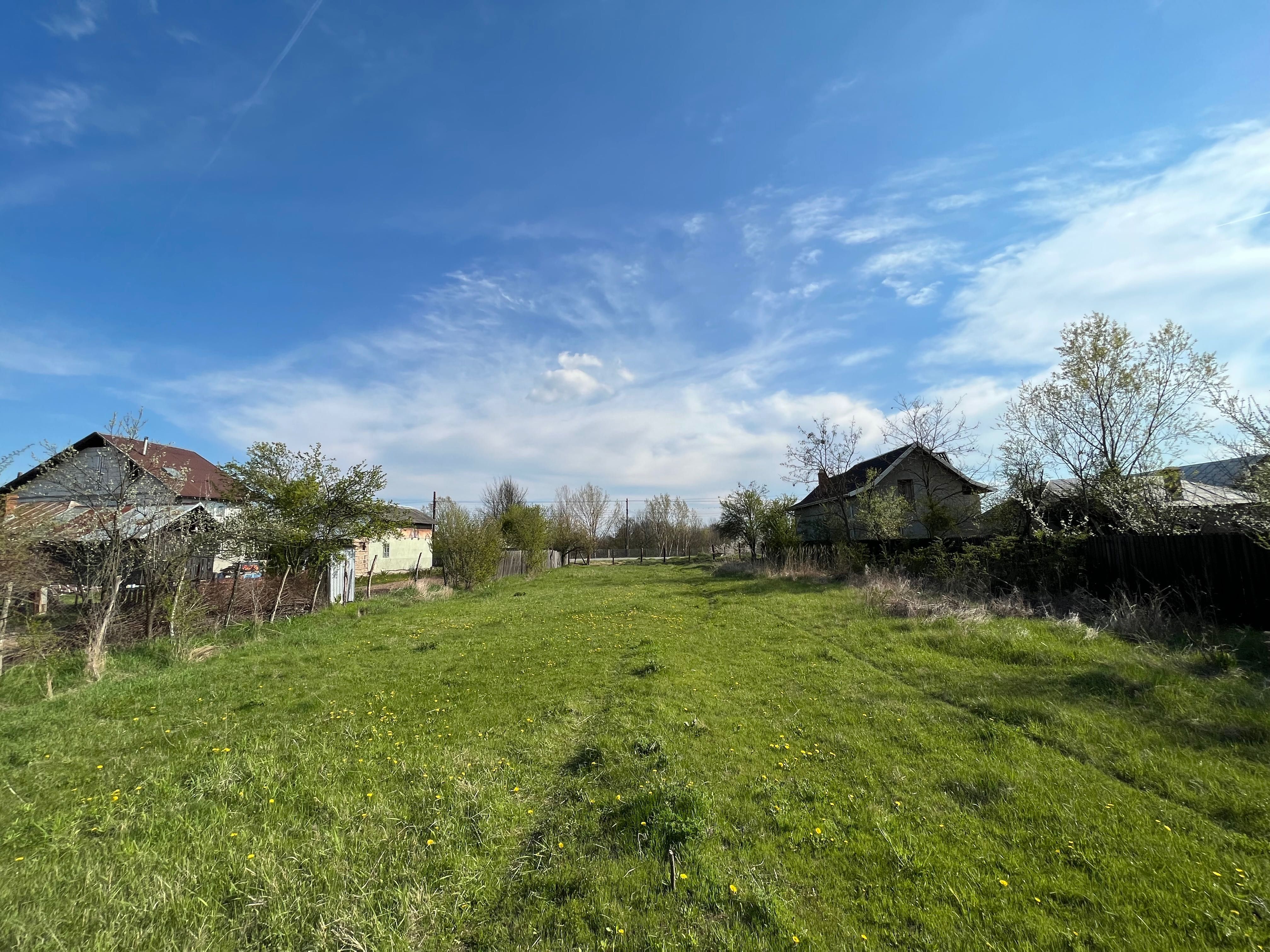 Vând teren intravilan sat Paduroiu, comuna Poiana Lacului