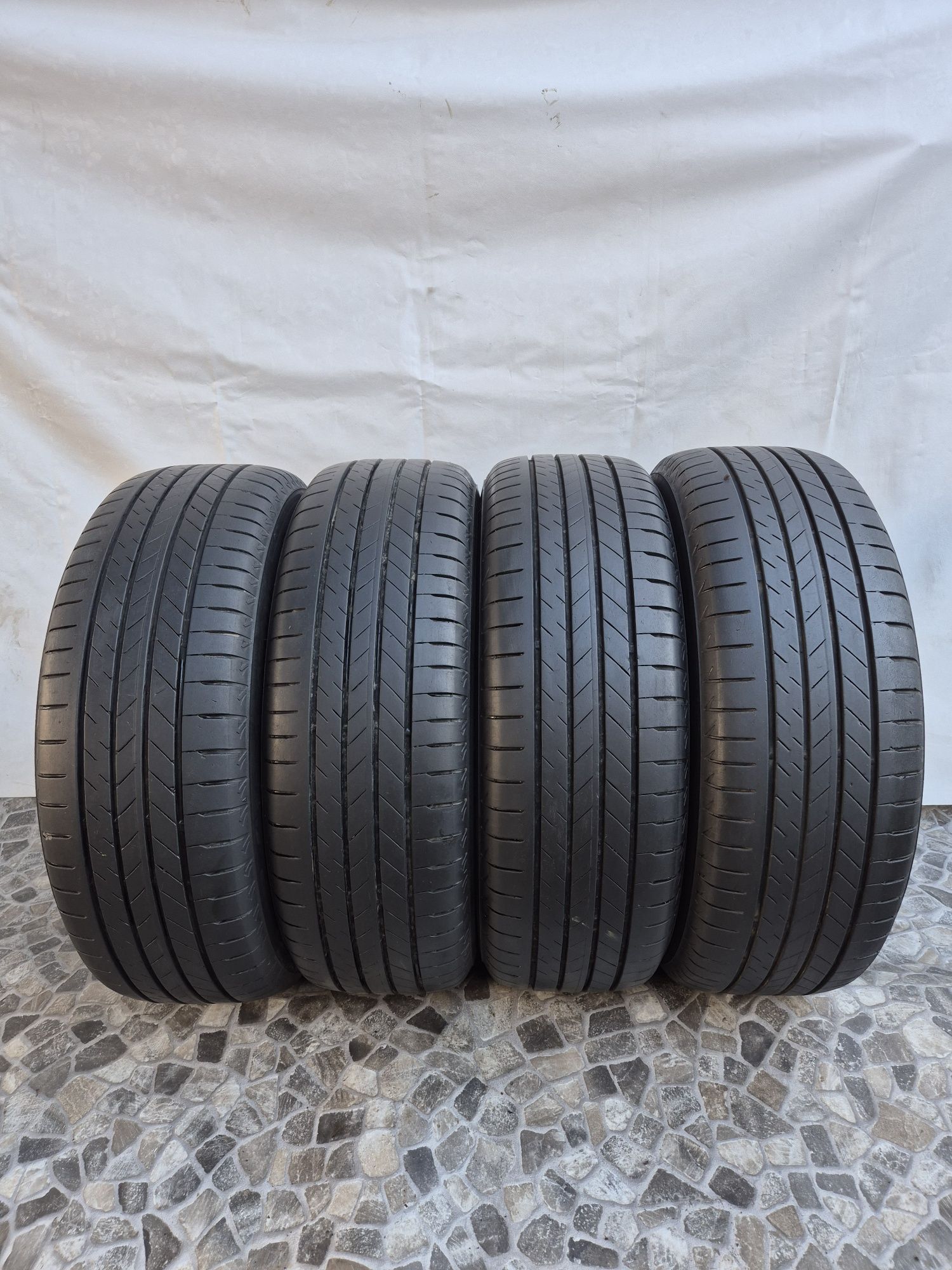 4бр 215 60 17 Bridgestone летни - 22г
